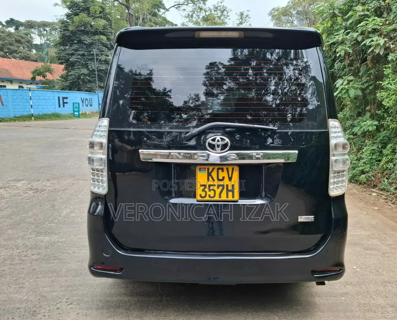 Toyota Noah 2012 Black