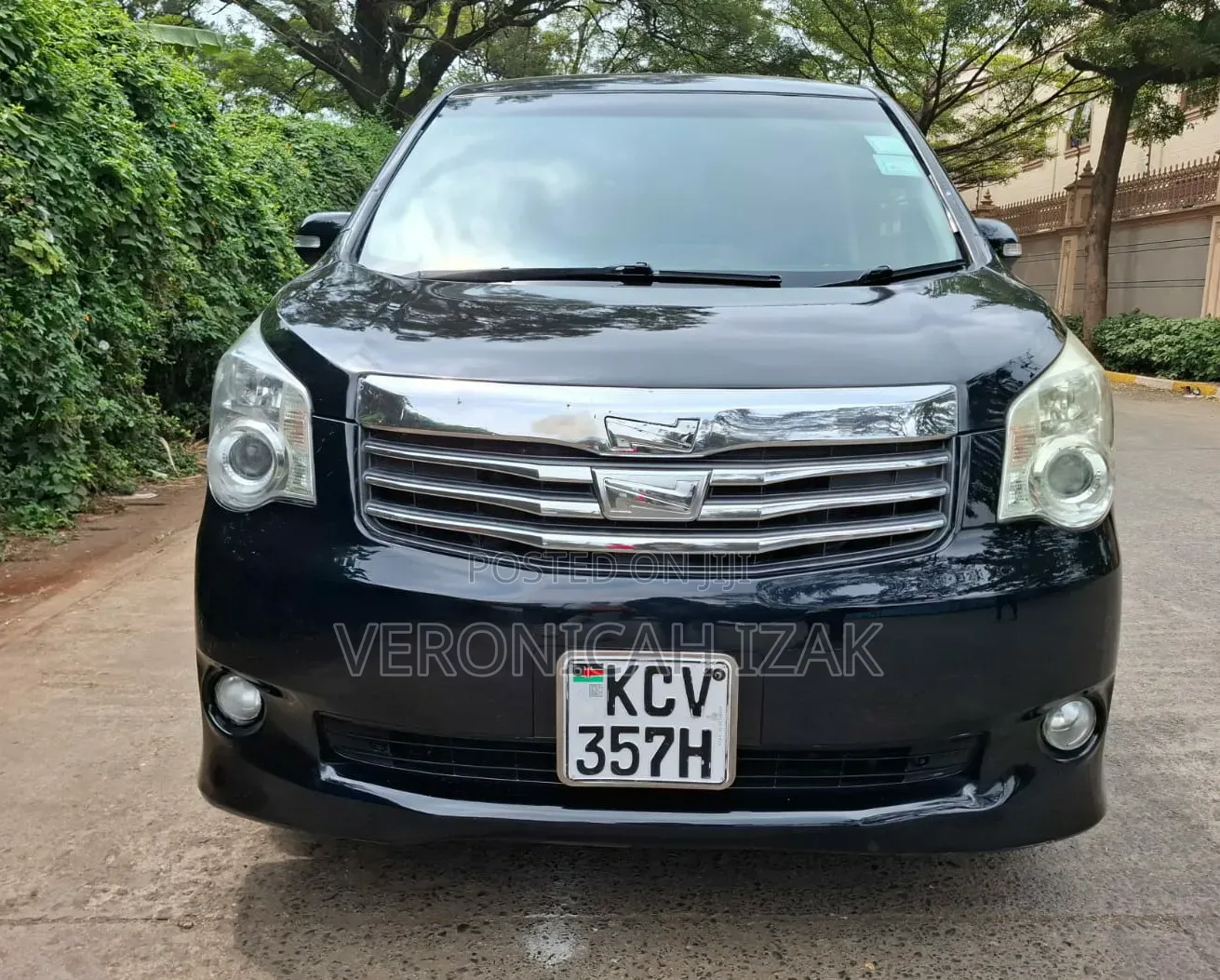Toyota Noah 2012 Black