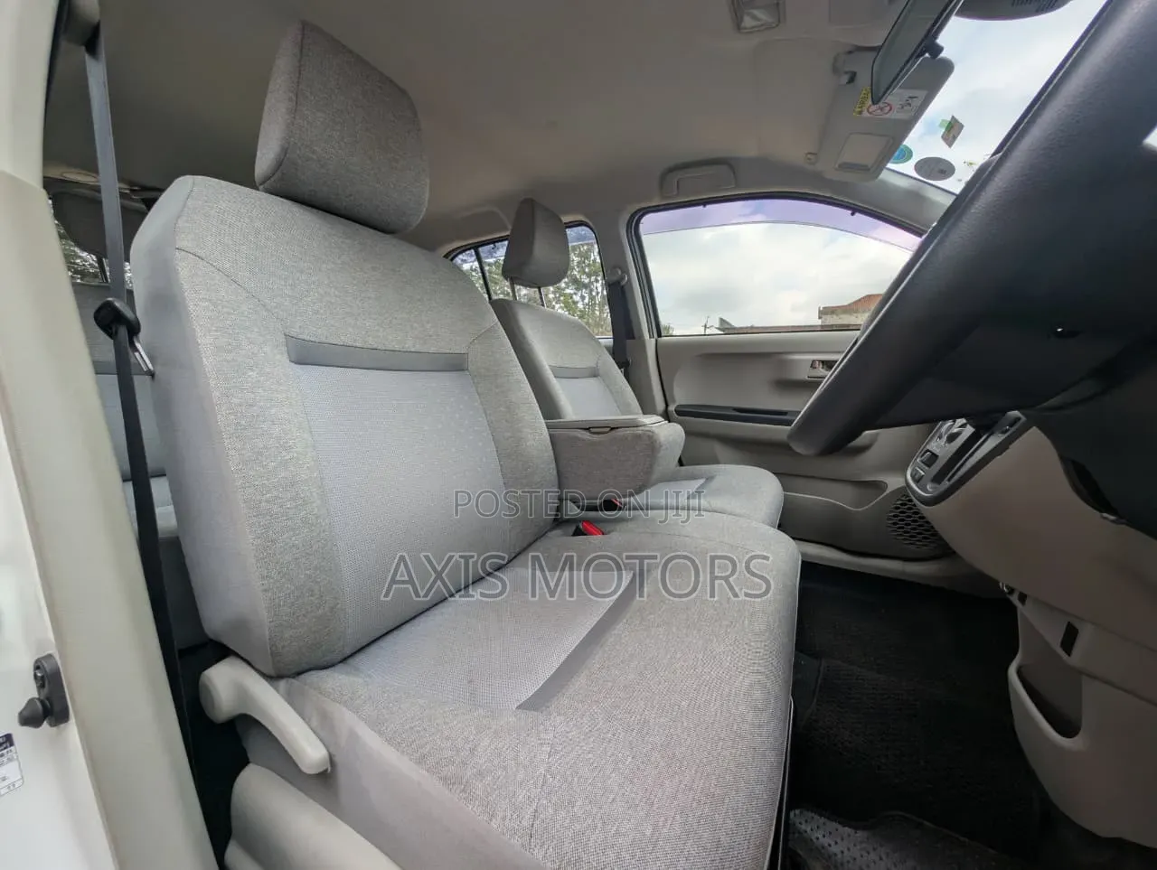 Daihatsu Boon 2018 White