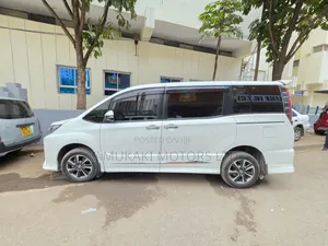Toyota Noah 2018 White