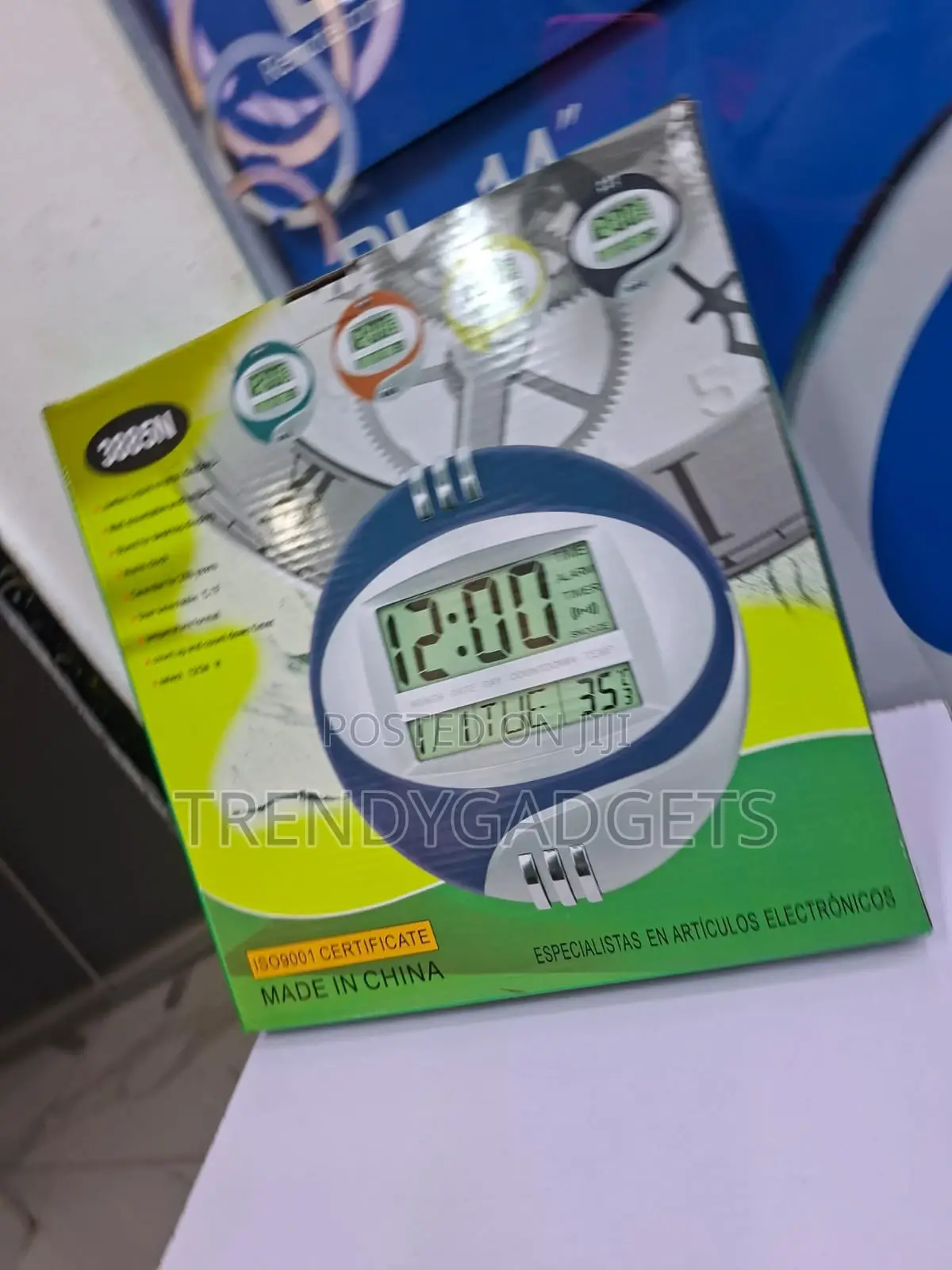Kadio 3885n Battery Powered LCD Calendar Clock