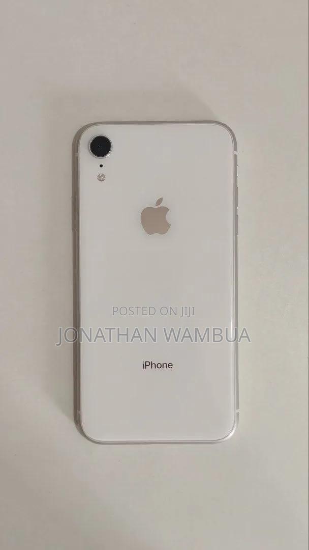 Apple iPhone XR 64 GB White
