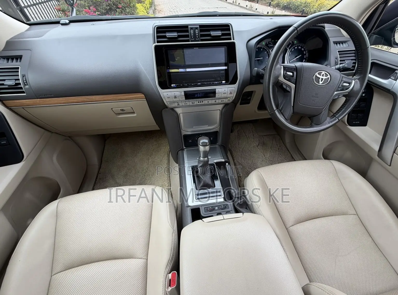 Toyota Land Cruiser Prado 2.7 2022 Black