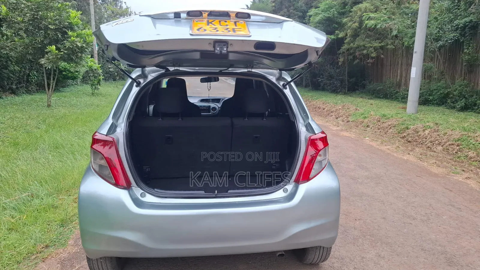 Toyota Vitz 2012 Green