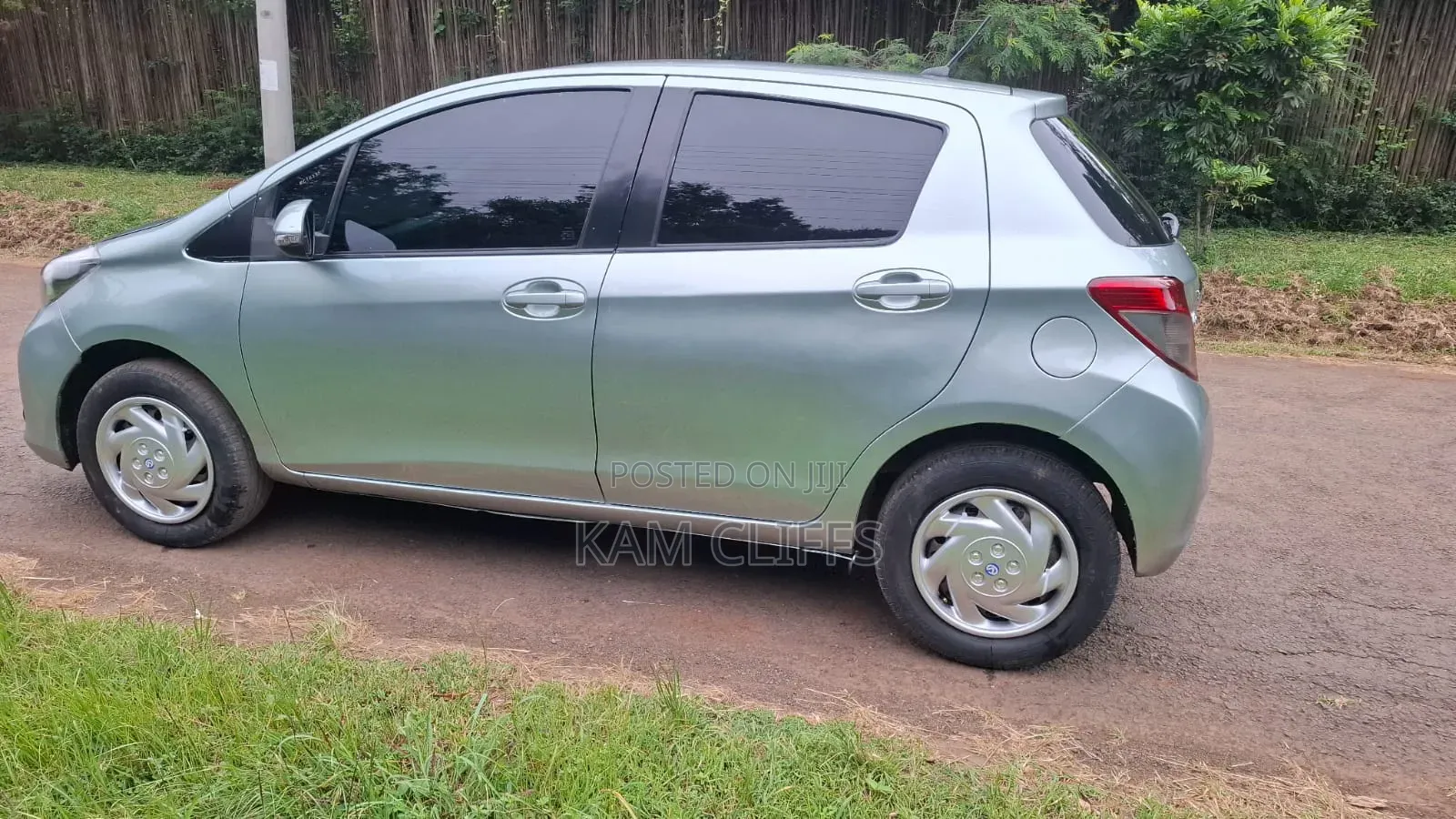 Toyota Vitz 2012 Green