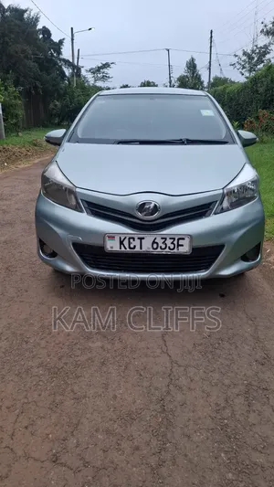 Toyota Vitz 2012 Green