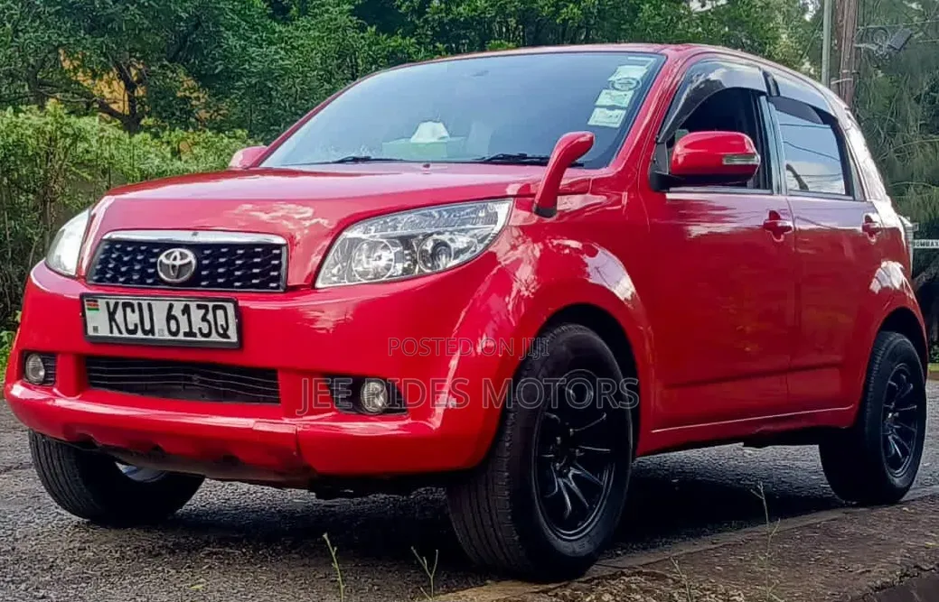 Toyota Rush 2012 Red