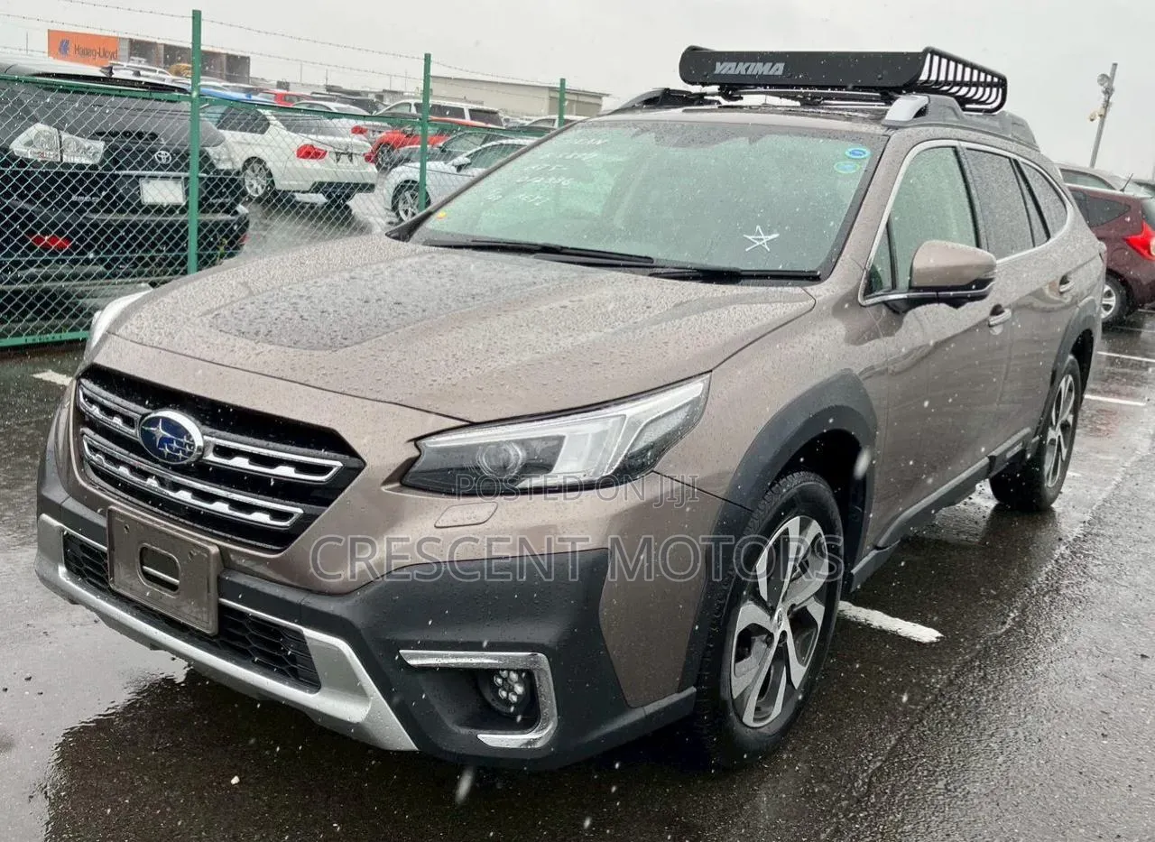 Subaru Outback 2022 Gold