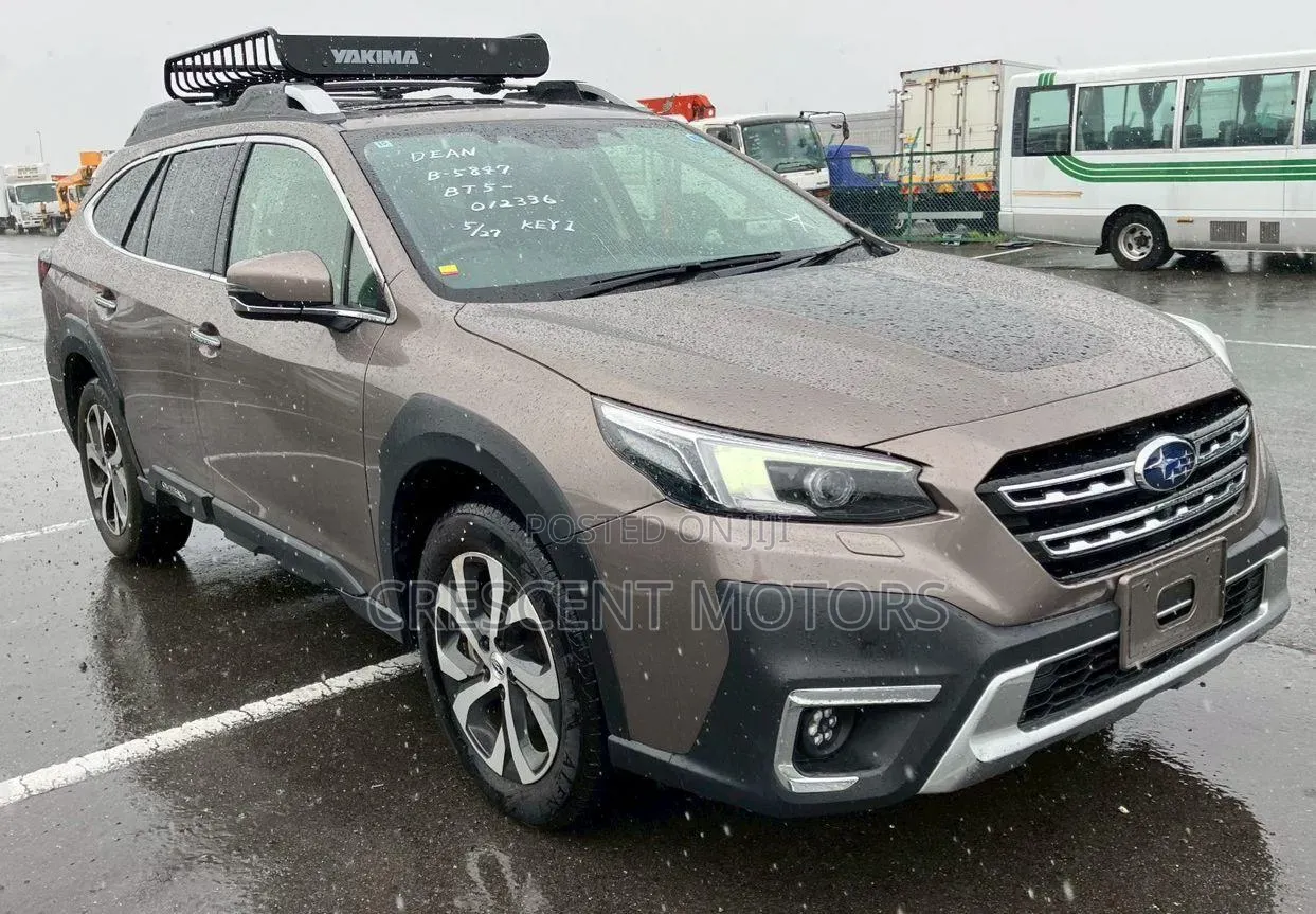 Subaru Outback 2022 Gold