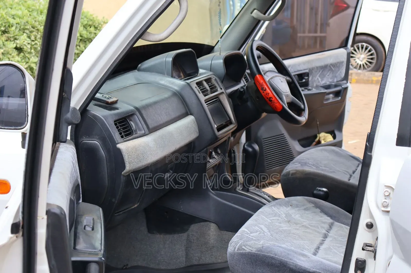 Mitsubishi Pajero IO 2001 White