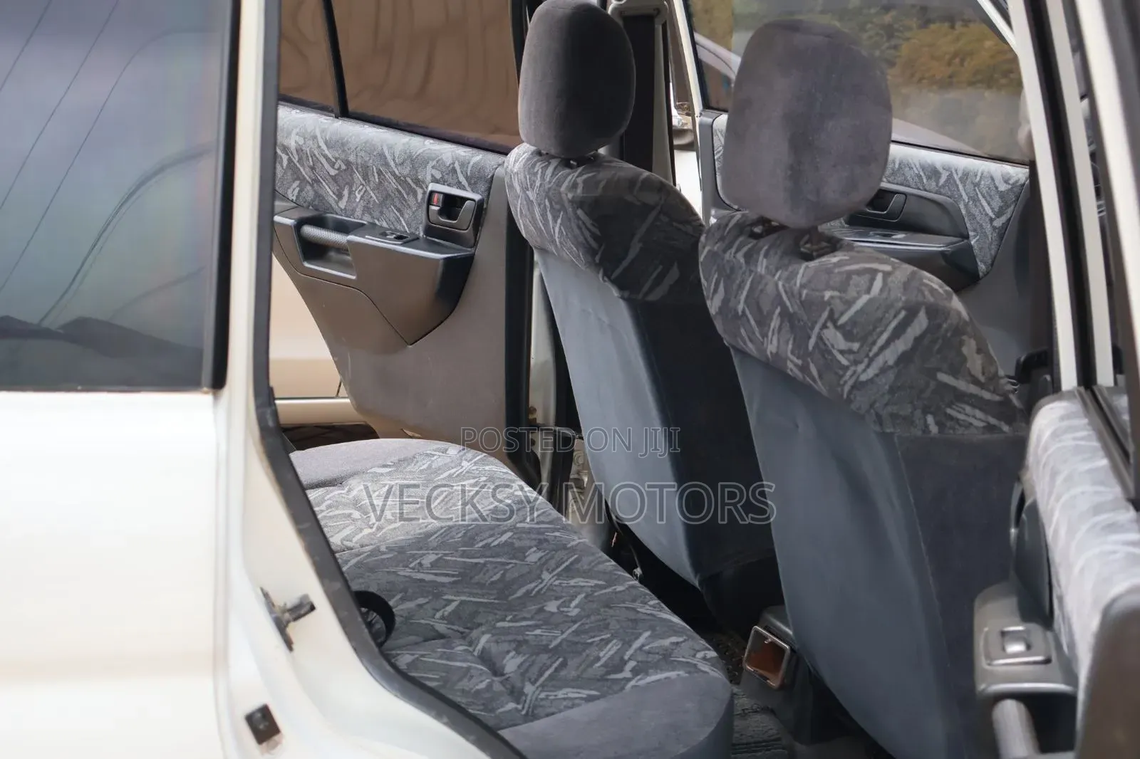 Mitsubishi Pajero IO 2001 White
