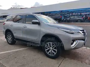 Toyota Fortuner 2020 Silver