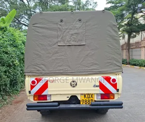 Toyota Land Cruiser 2006 Gold