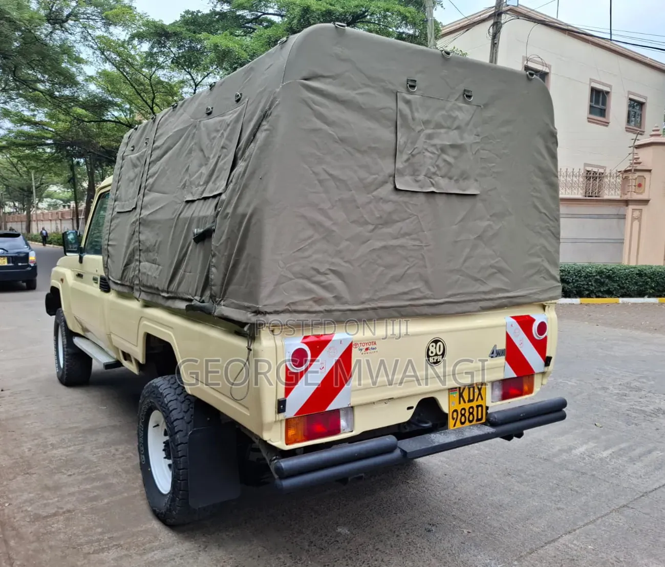 Toyota Land Cruiser 2006 Gold