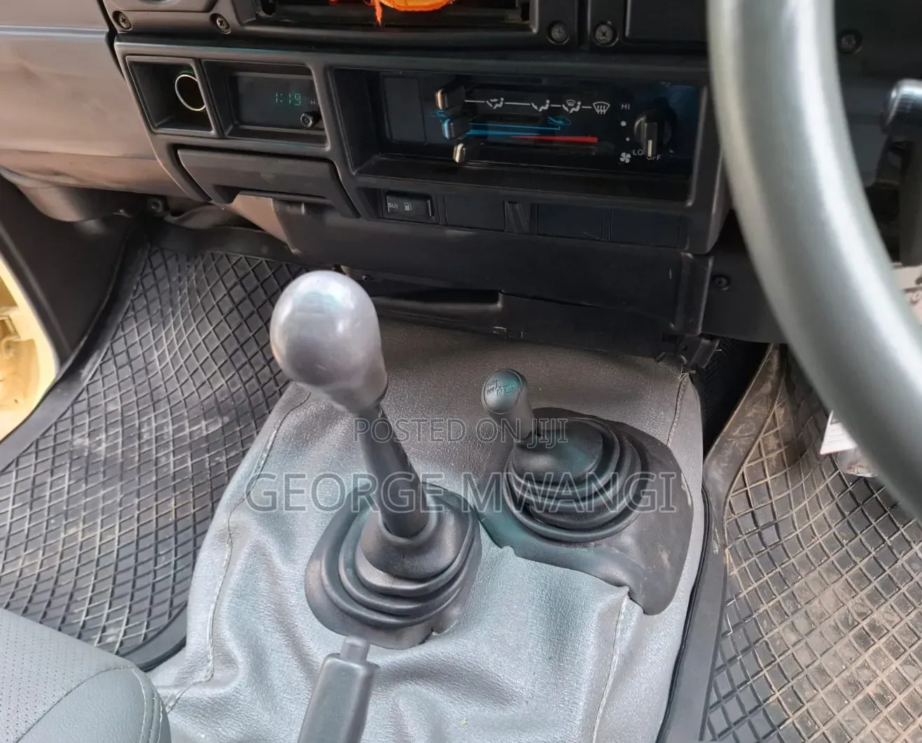 Toyota Land Cruiser 2006 Gold