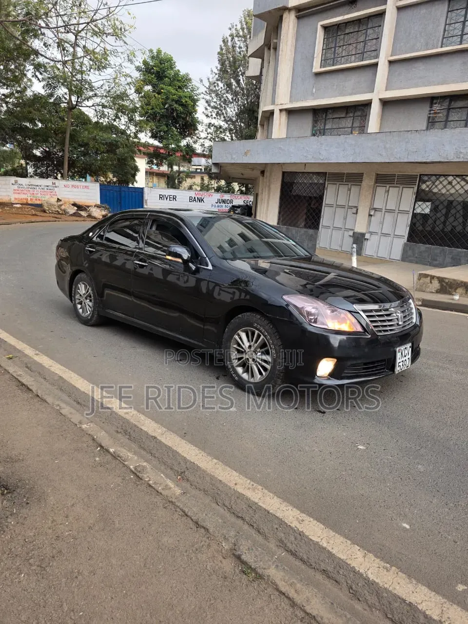 Toyota Crown 2012 Black