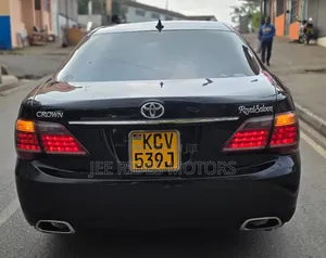 Toyota Crown 2012 Black