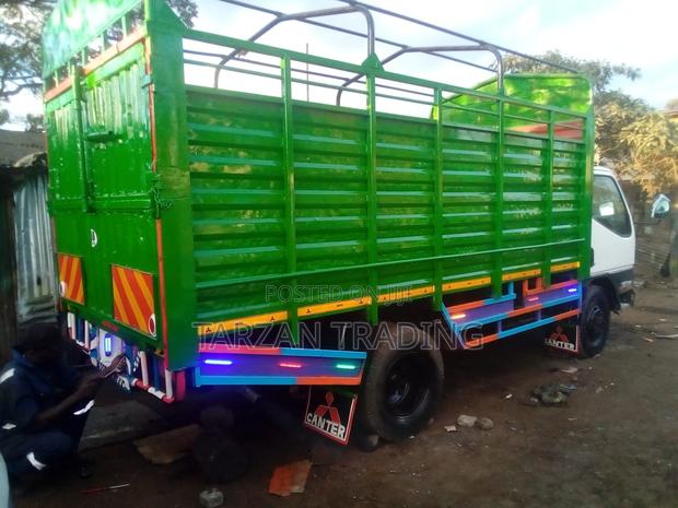 Mitsubishi Canter 4d33 - thumbnail 2