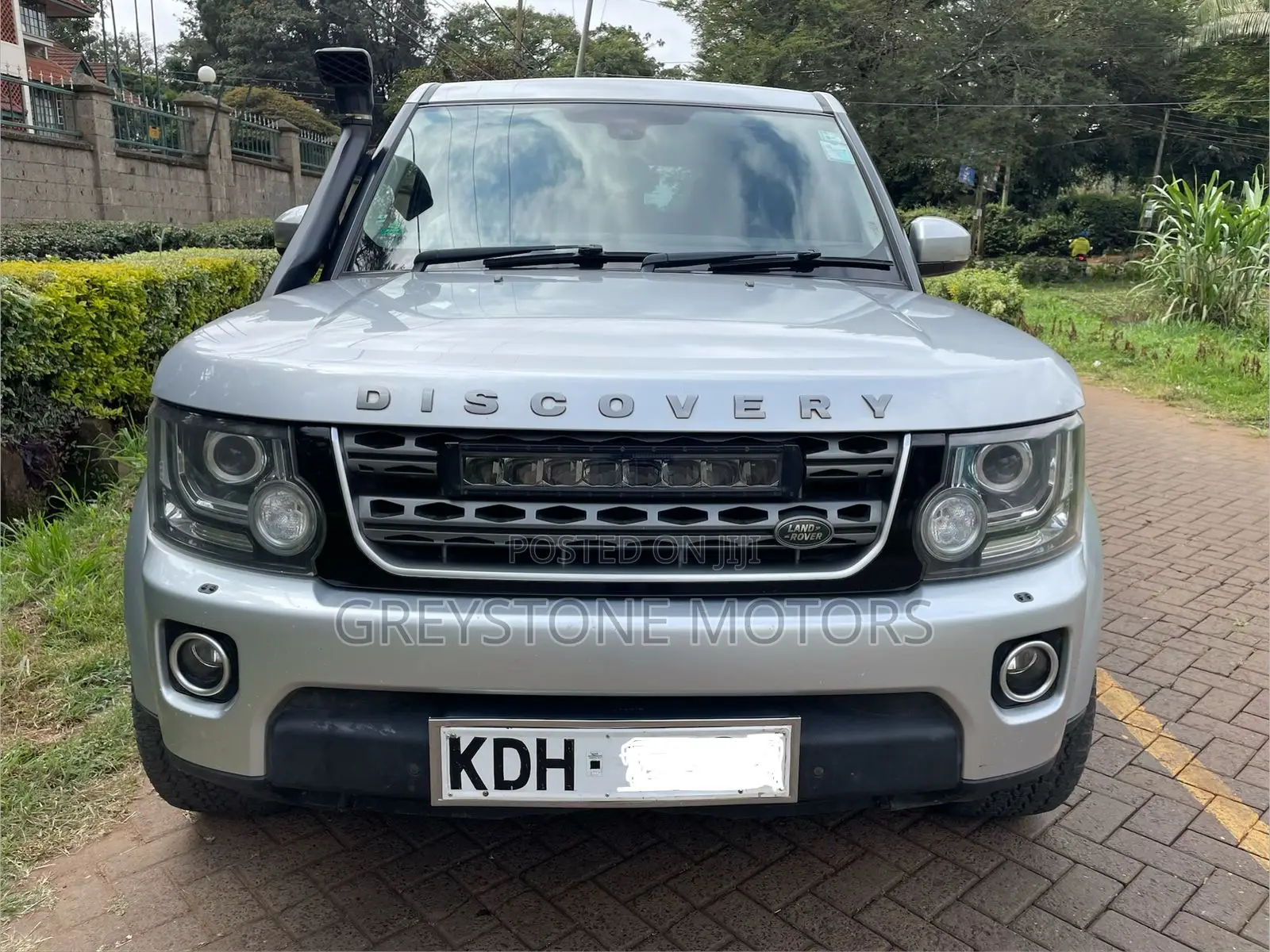 Land Rover Discovery 2015 Silver