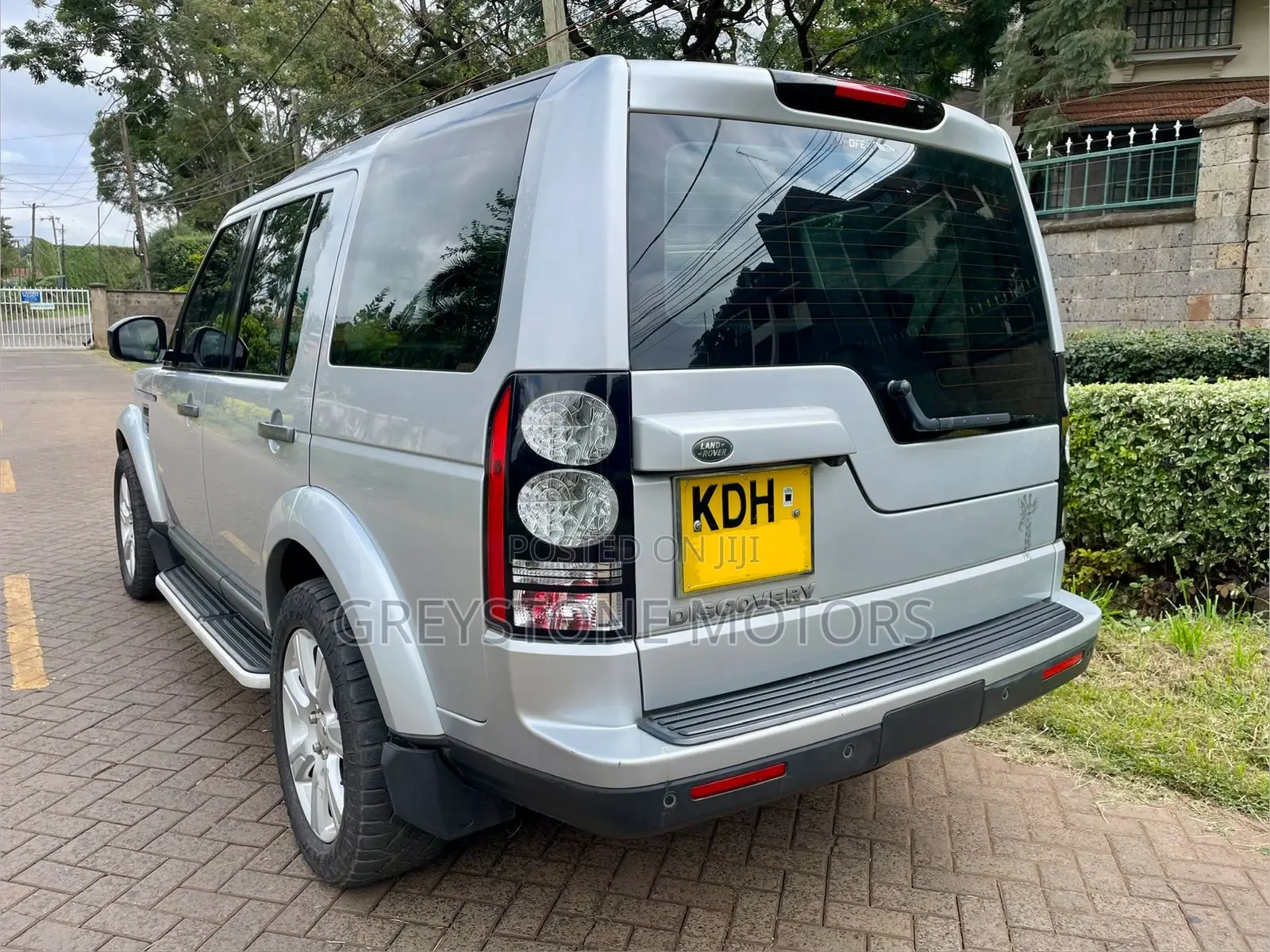 Land Rover Discovery 2015 Silver