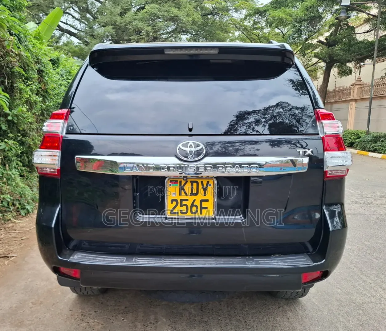 Toyota Land Cruiser Prado 2011 Black