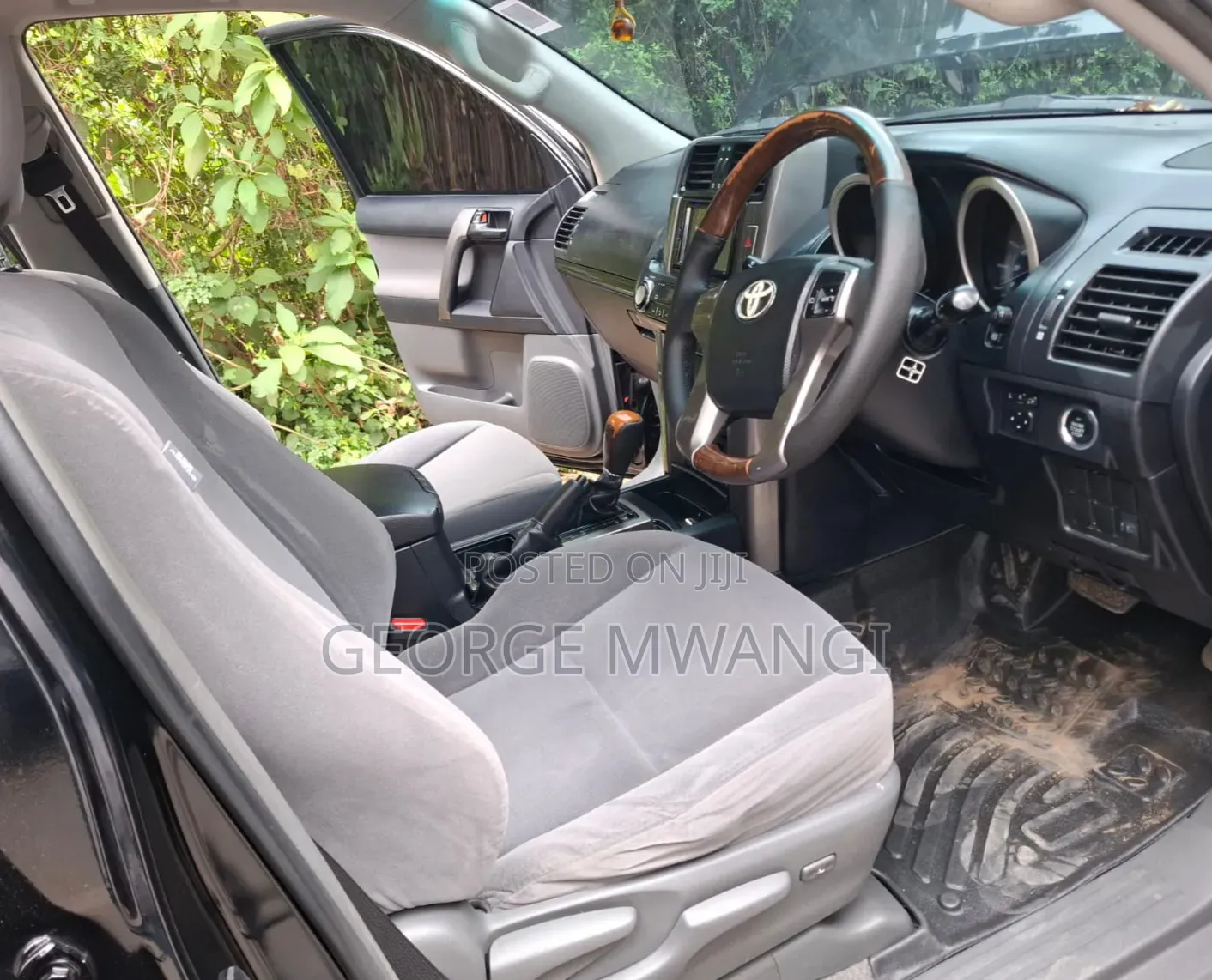 Toyota Land Cruiser Prado 2011 Black