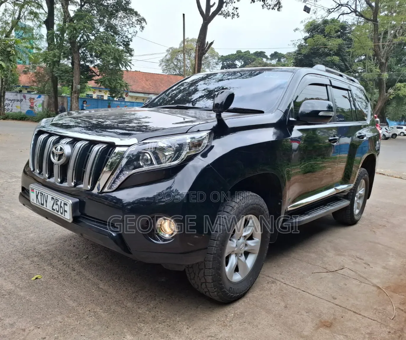 Toyota Land Cruiser Prado 2011 Black