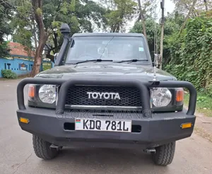 Toyota Land Cruiser 2013 Green