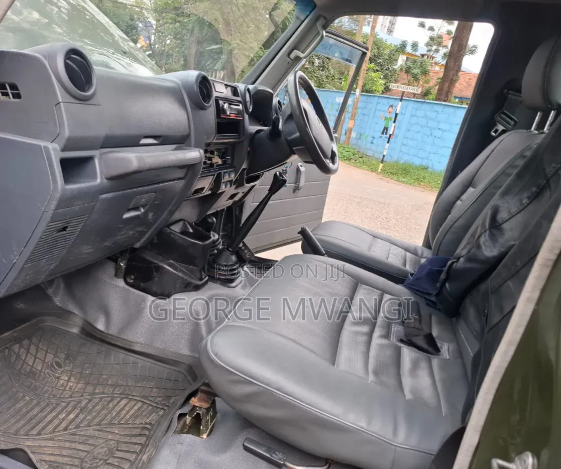 Toyota Land Cruiser 2013 Green