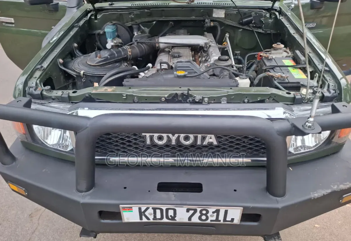 Toyota Land Cruiser 2013 Green