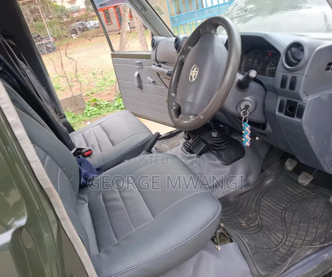 Toyota Land Cruiser 2013 Green