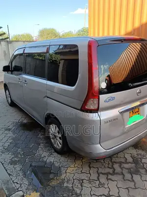 Nissan Serena 2009 Silver