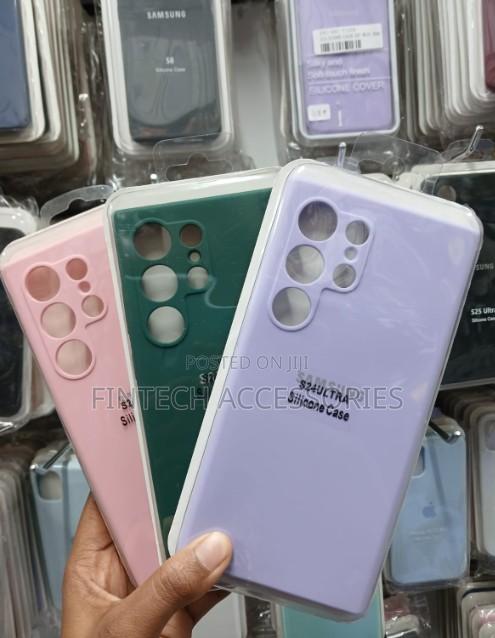 Samsung Galaxy S24 Ultra Premium Silicone Protective Case Cover - thumbnail 2