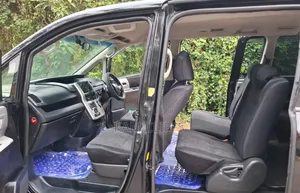 Toyota Noah 2013 Silver