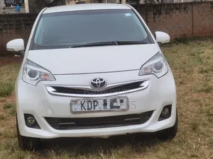 Toyota Ractis 2016 Pearl