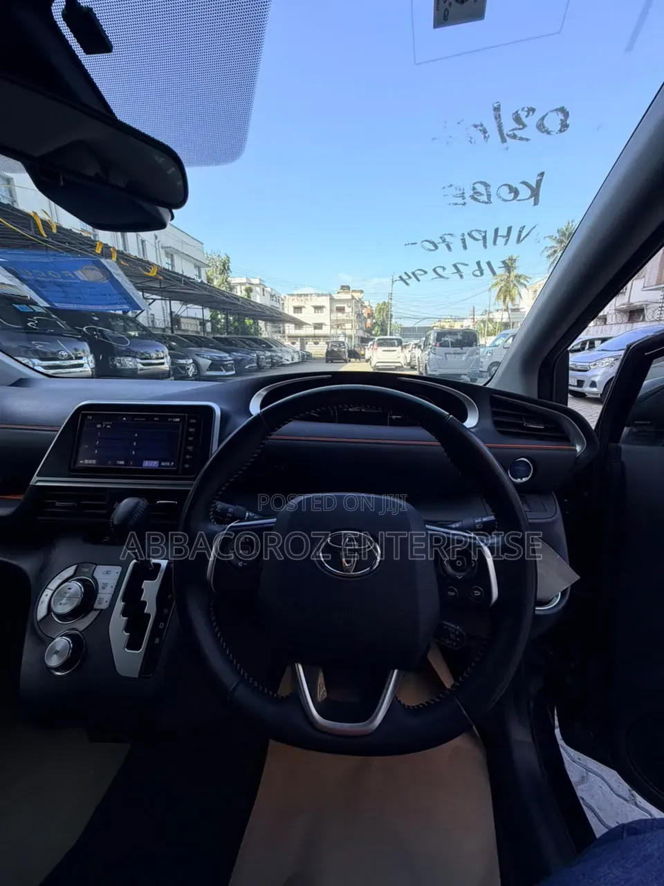 Toyota Tank 2018 Silver