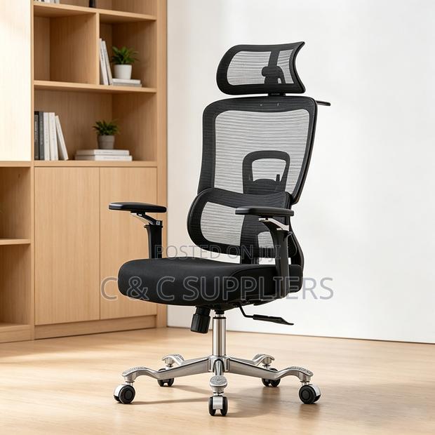 Ergonomic High Back Swivel Seat.