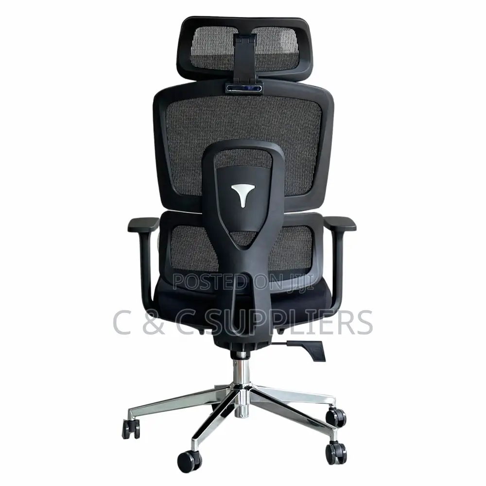 Ergonomic High Back Swivel Seat.