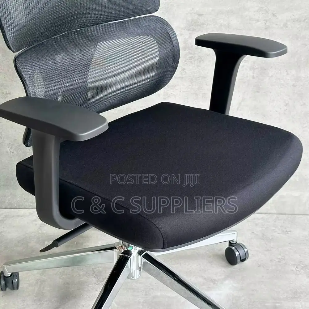 Ergonomic High Back Swivel Seat.