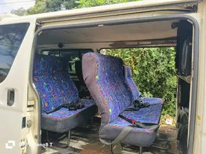 Toyota HiAce 2014 Off white