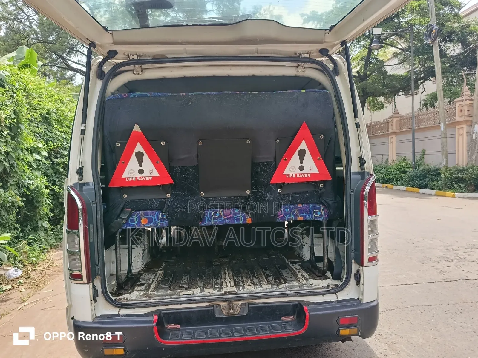 Toyota HiAce 2014 Off white