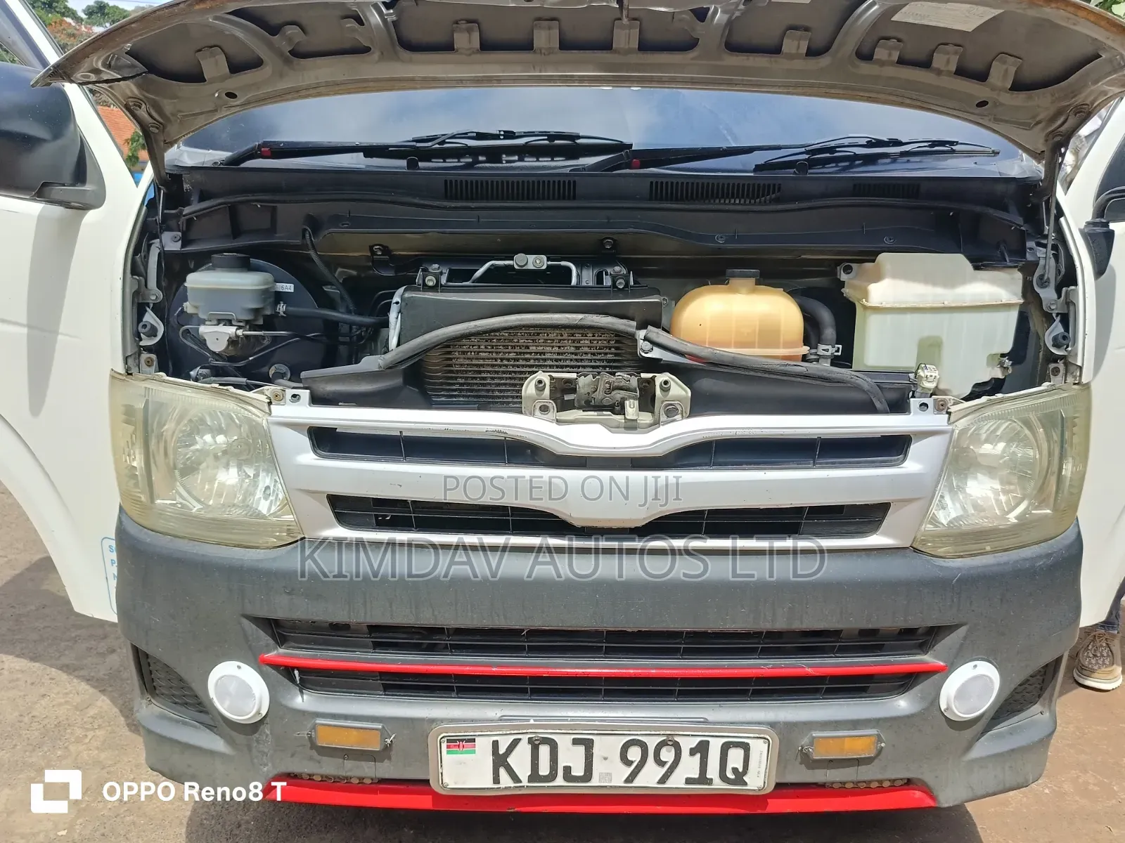 Toyota HiAce 2014 Off white