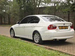 BMW 320i 2007 White