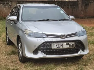 Toyota Axio 1.5 G 2WD 2016 Silver