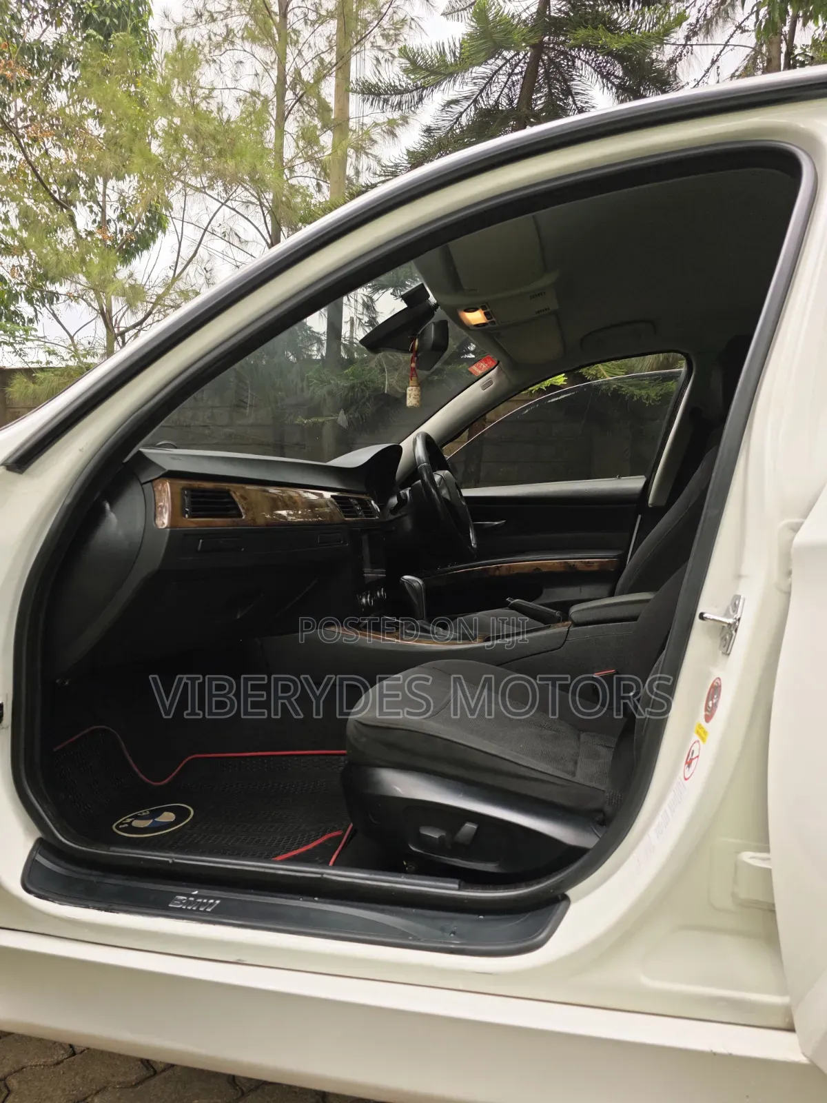 BMW 320i 2007 White