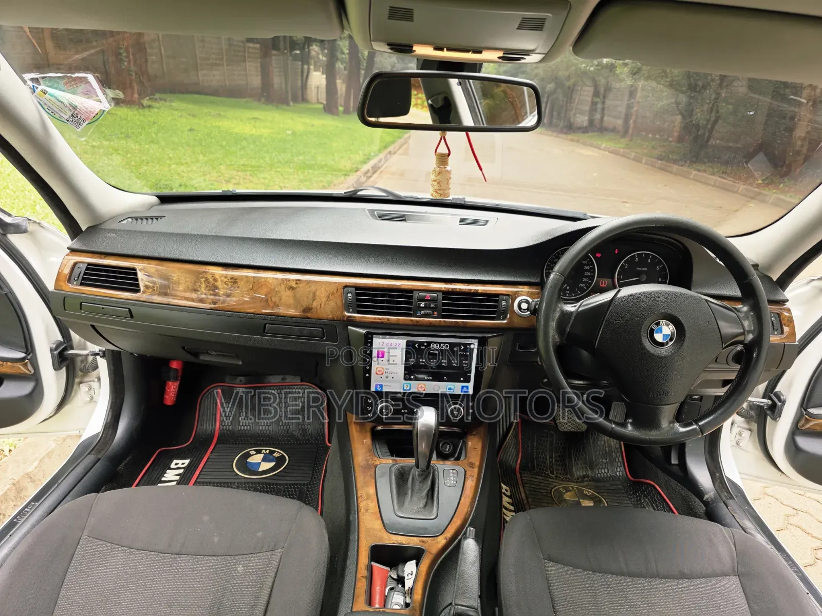 BMW 320i 2007 White