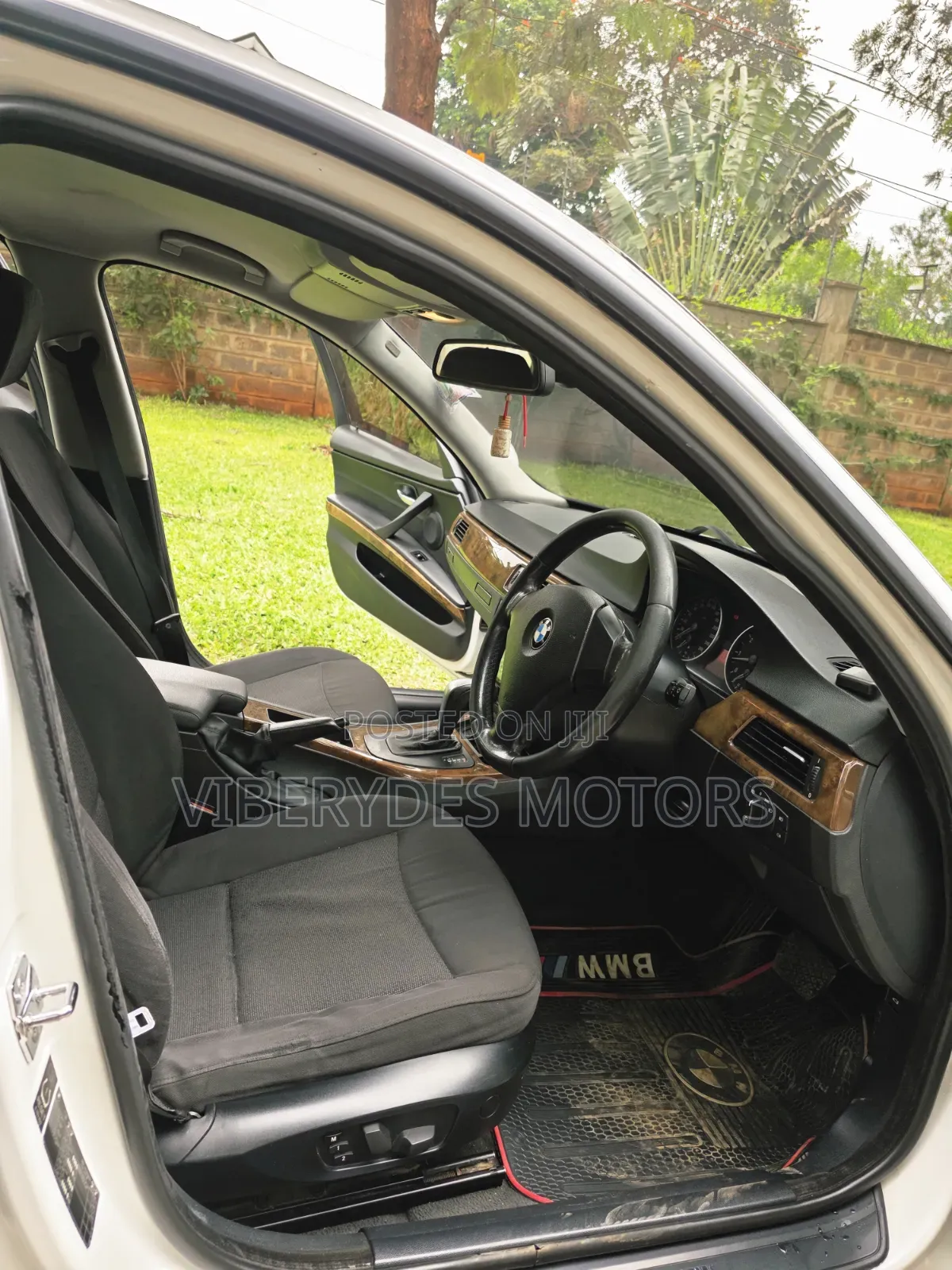 BMW 320i 2007 White