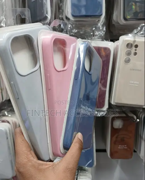 Apple iPhone 12 / 12 Pro Premium Silicone Protective Case Cover