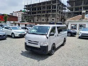 Toyota HiAce 2019 Silver