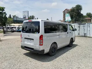 Toyota HiAce 2019 Silver